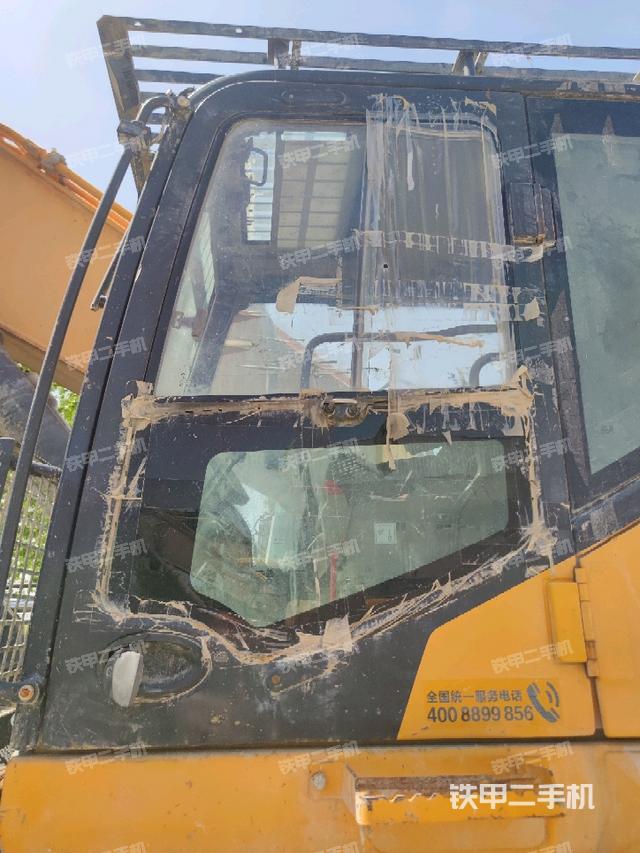 驾驶室正侧(驾驶室部分) 驾驶室正侧(驾驶室部分)