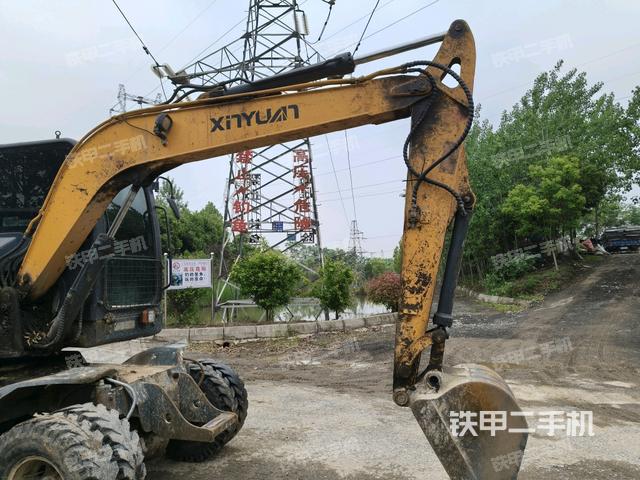 右驅(qū)動(dòng)輪（行走機(jī)構(gòu)）