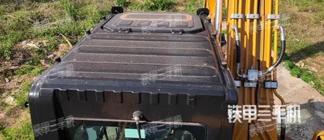 駕駛室頂部（整機(jī)外觀）