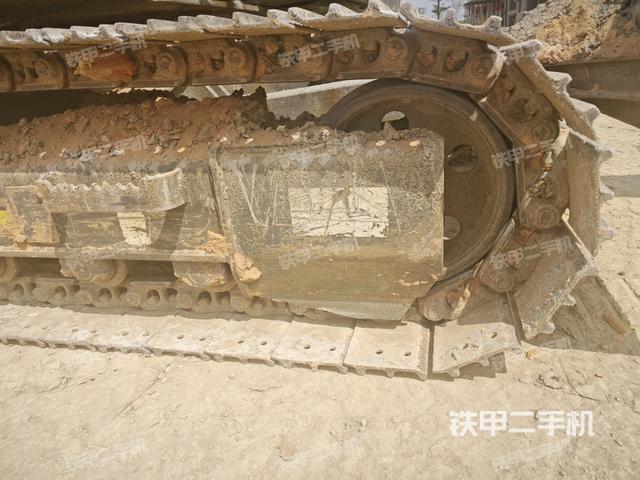 右驅(qū)動(dòng)輪（行走機(jī)構(gòu)）