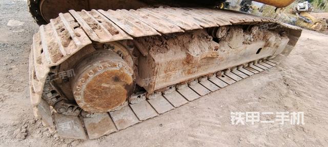 單側(cè)履帶整體（整機(jī)外觀）