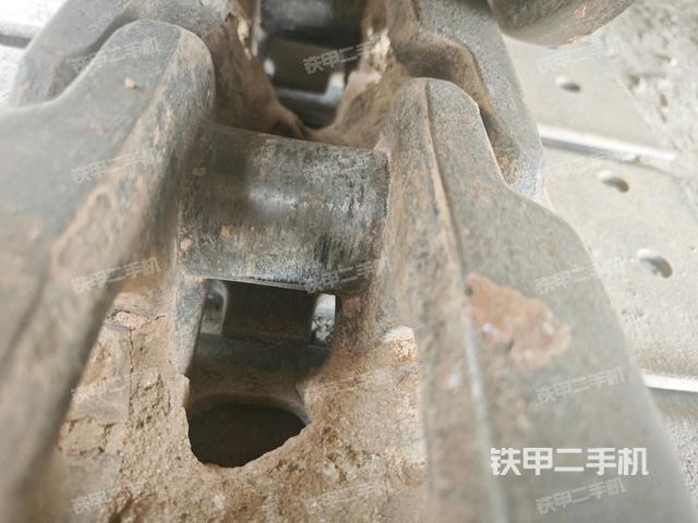 左驅(qū)動(dòng)輪（行走機(jī)構(gòu)）