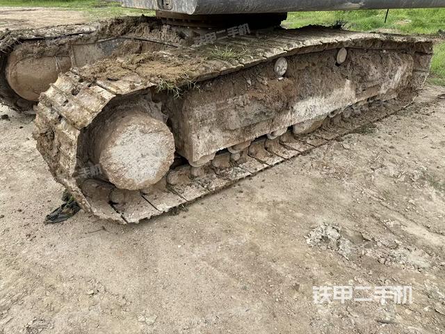 左側(cè)履帶整體?(行走機(jī)構(gòu)) 左側(cè)履帶整體?(行走機(jī)構(gòu))