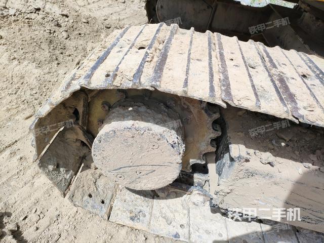 左驅(qū)動(dòng)輪（行走機(jī)構(gòu)）