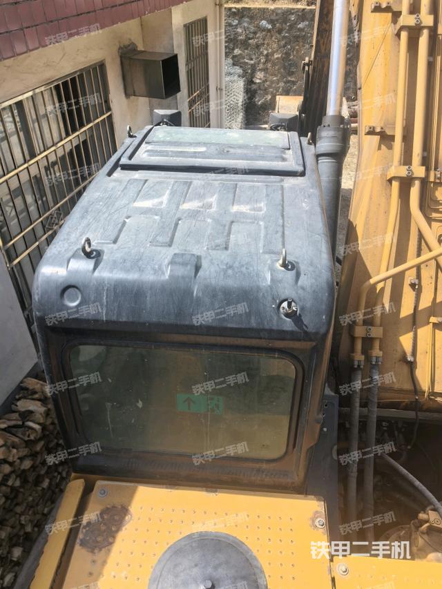 駕駛室頂部俯視（上車部件）