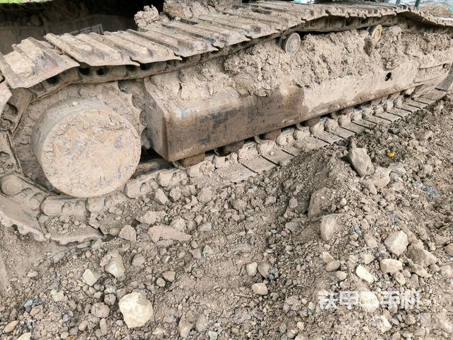 左側(cè)履帶整體?（行走機構(gòu)）