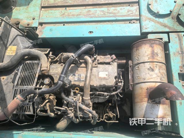 發(fā)動機整體俯視(整機外觀) 發(fā)動機整體俯視(整機外觀)