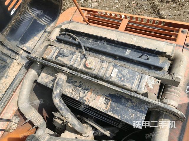 斗山DH225LC-7挖掘机的设备实拍-第30张实拍照片