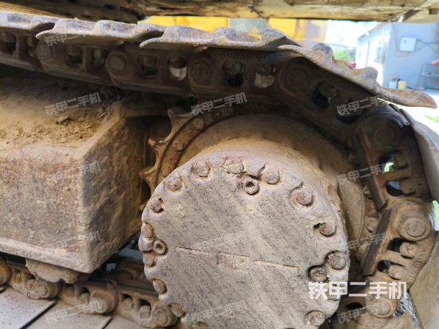 右驅(qū)動(dòng)輪（行走機(jī)構(gòu)）