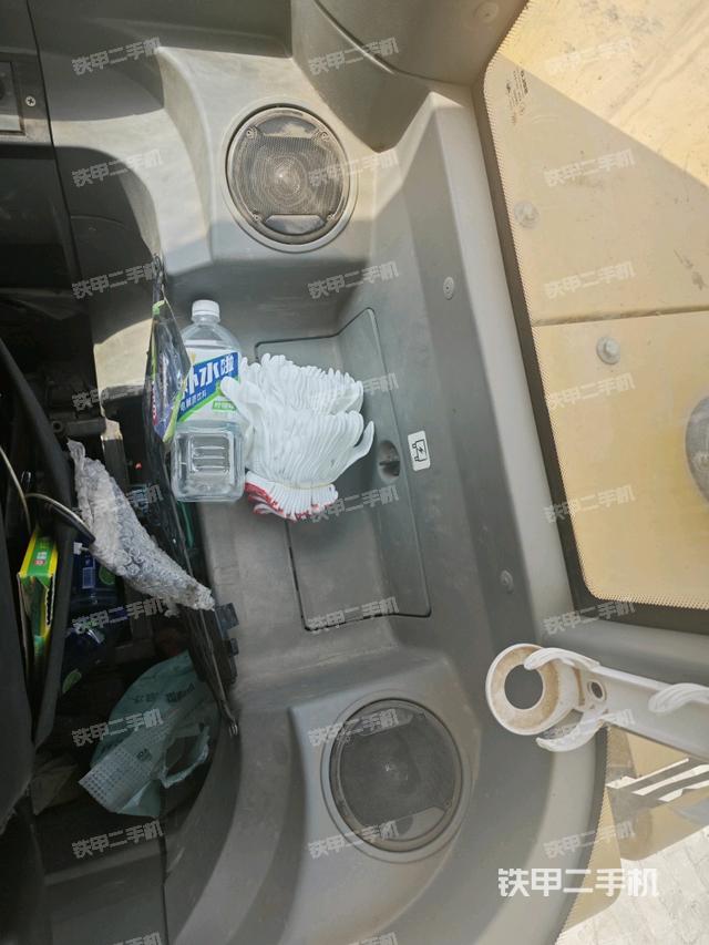 座椅后部（駕駛室部分）