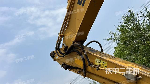 小臂整體左后（工作和回轉(zhuǎn)裝置）