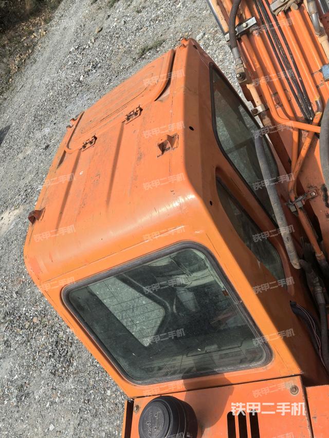 駕駛室頂部俯視（上車部件）