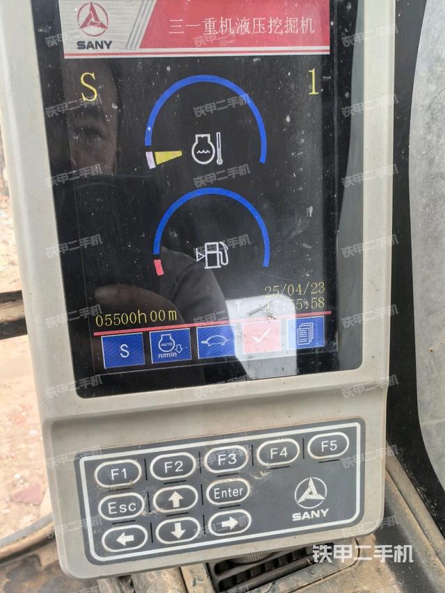 小時表(駕駛室部分) 小時表(駕駛室部分)