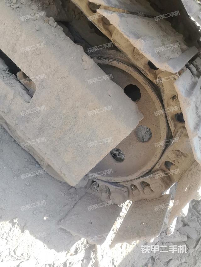 右導向輪（行走機構(gòu)）