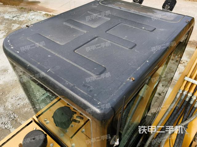 駕駛室頂部（整機(jī)外觀）