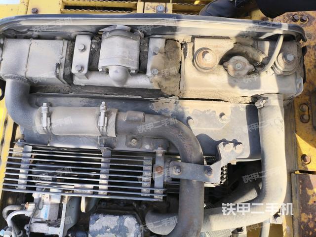 氣門室蓋螺絲特寫（上車部件）