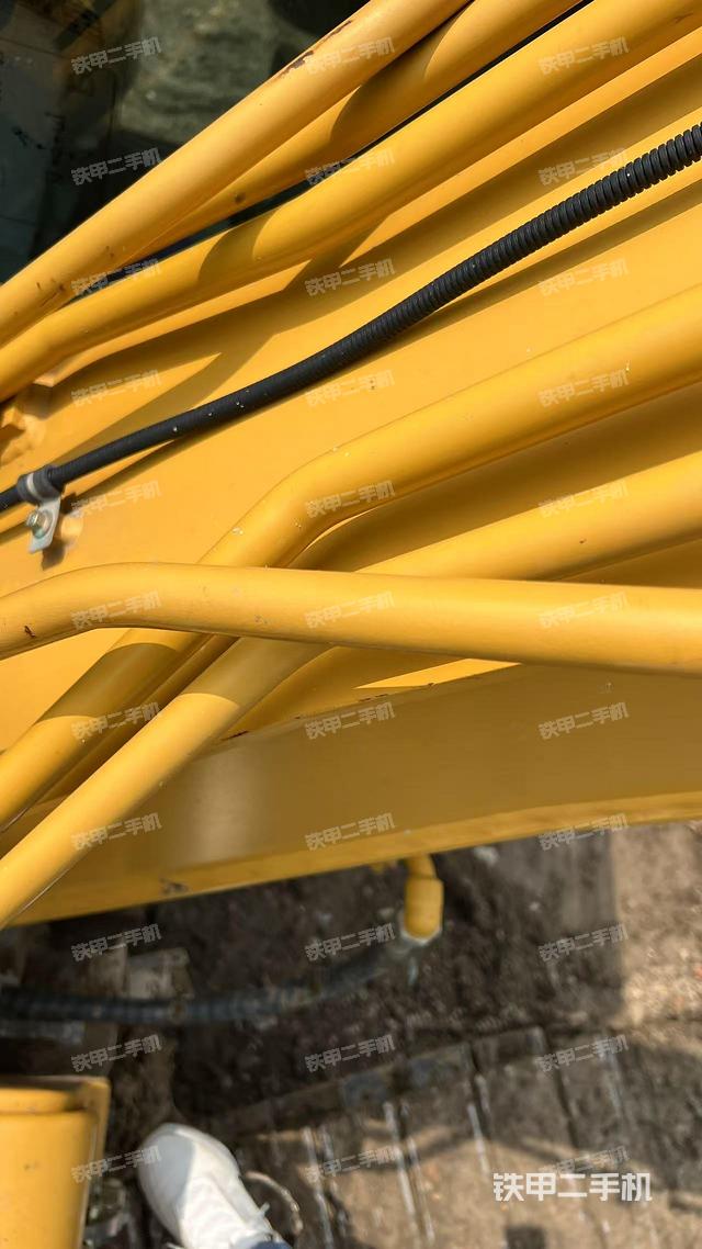 大臂背部俯視（工作和回轉(zhuǎn)裝置）