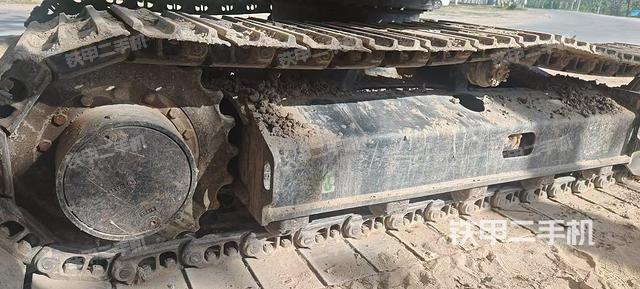 單側(cè)履帶整體（整機(jī)外觀）