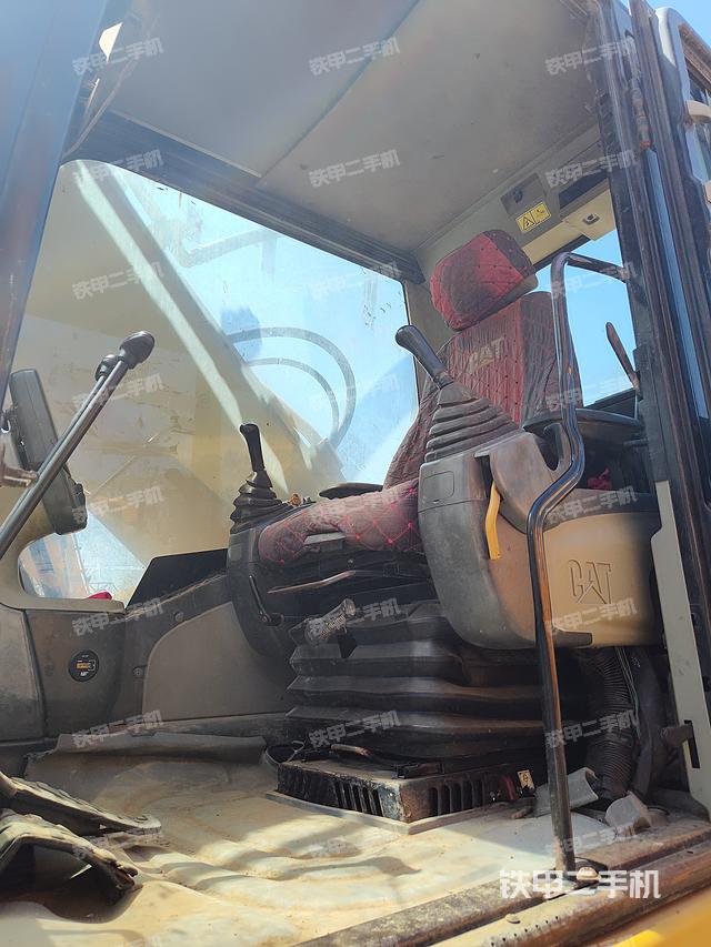 駕駛室整體（整機(jī)外觀）