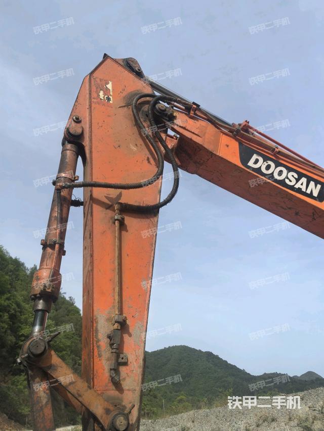 小臂整體左后（工作和回轉(zhuǎn)裝置）