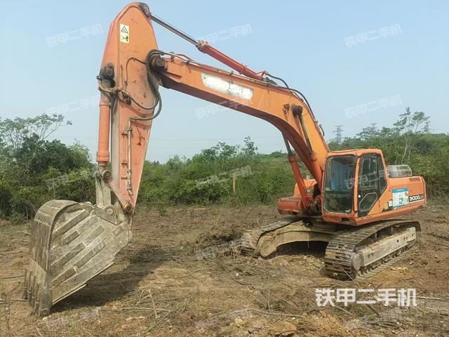 斗山DH300LC-7挖掘機(jī)