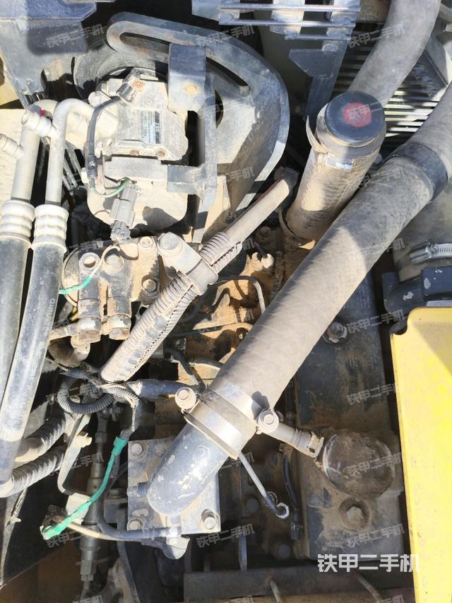 发动机室（上车部件）