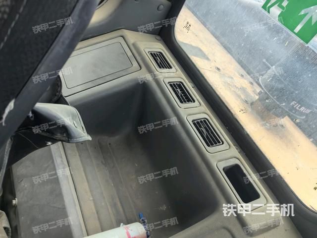 座椅后部(駕駛室部分) 座椅后部(駕駛室部分)