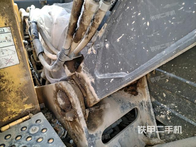 大臂根部?斜(工作和回轉(zhuǎn)裝置) 大臂根部?斜(工作和回轉(zhuǎn)裝置)