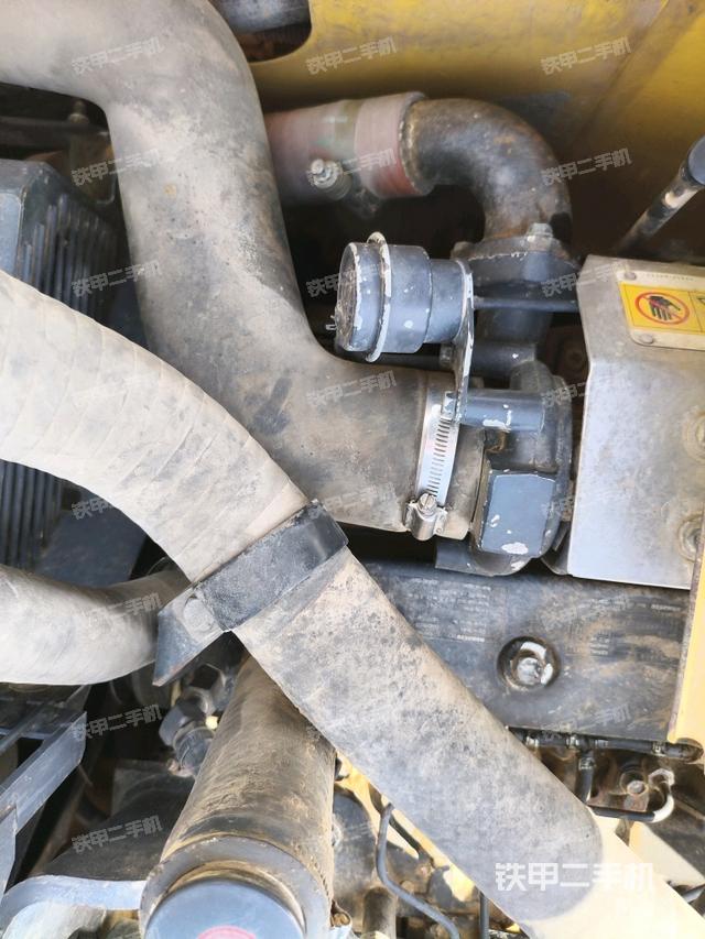 气门室盖螺丝特写（上车部件）