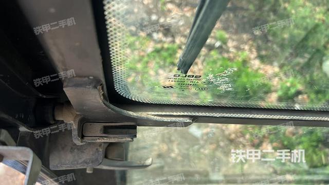 后窗玻璃角標(biāo)（駕駛室部分）