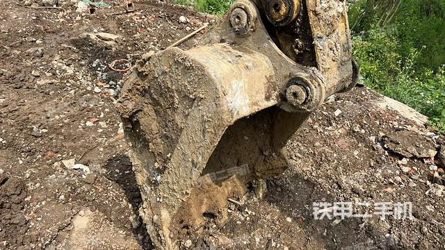 鏟斗右后整體（工作和回轉(zhuǎn)裝置）