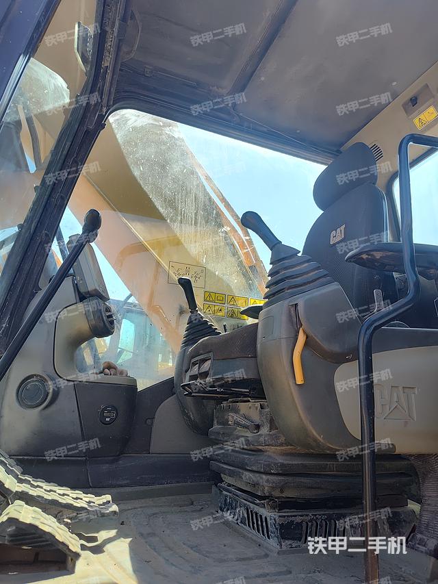 驾驶室整体（整机外观）