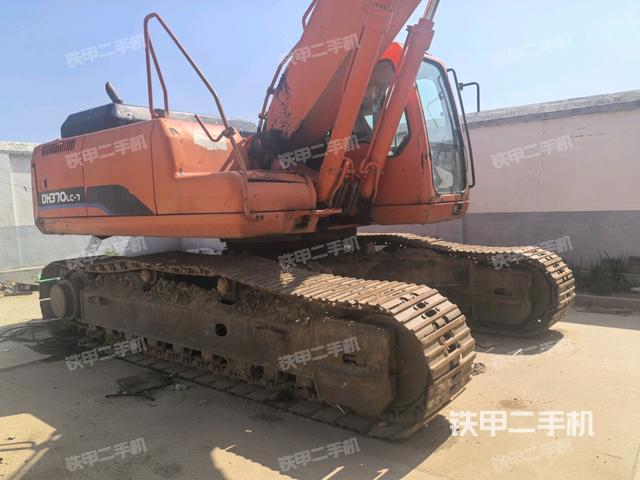 整機(jī)右后45°(整機(jī)外觀) 整機(jī)右后45°(整機(jī)外觀)
