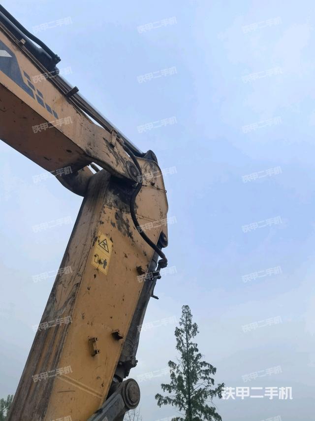 小臂整體右前(工作和回轉(zhuǎn)裝置) 小臂整體右前(工作和回轉(zhuǎn)裝置)