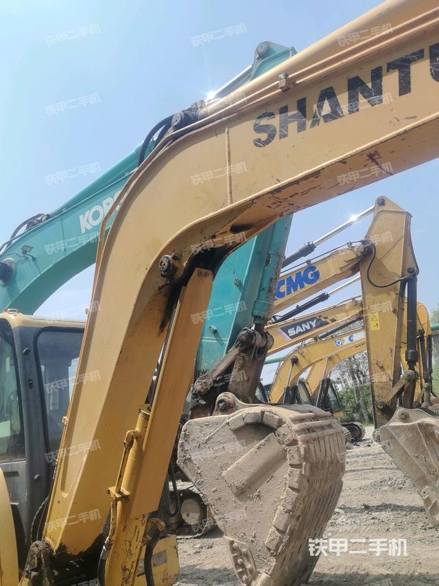 大臂整體?右側(cè)（工作和回轉(zhuǎn)裝置）