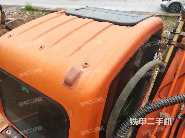 駕駛室頂部俯視(上車部件) 駕駛室頂部俯視(上車部件)