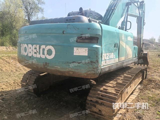 整機右后45°(整機外觀) 整機右后45°(整機外觀)