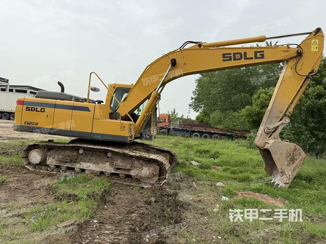右前45(整機(jī)外觀) 右前45(整機(jī)外觀)