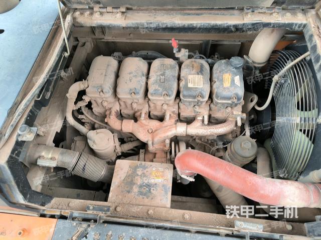 氣門室蓋螺絲特寫（上車部件）