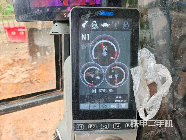 顯示屏?(駕駛室部分) 顯示屏?(駕駛室部分)