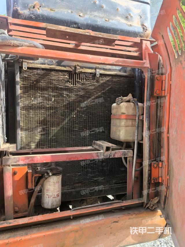 散熱器正面（大件艙室）