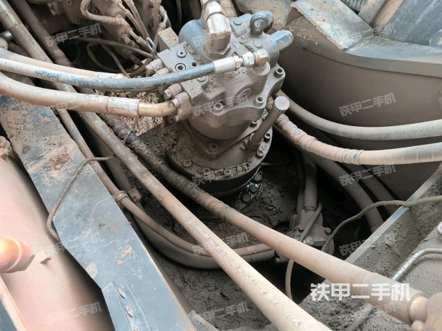 回轉(zhuǎn)馬達（上車部件）