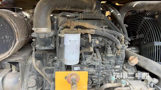 發(fā)動(dòng)機(jī)室（上車部件）