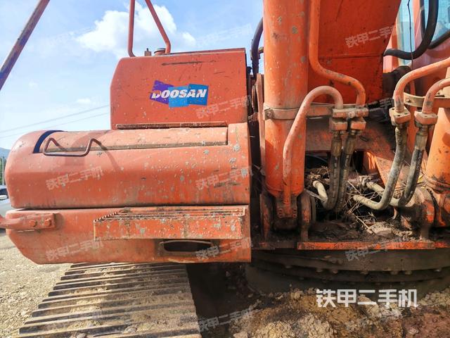 鏟斗45度(工作和回轉(zhuǎn)裝置) 鏟斗45度(工作和回轉(zhuǎn)裝置)