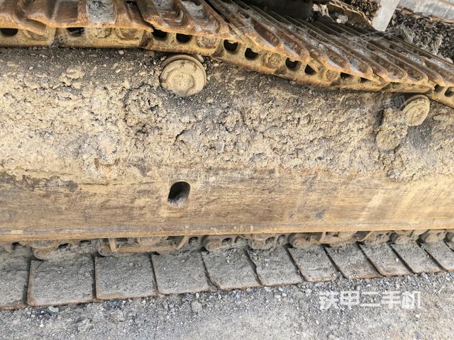 右側(cè)行走馬達蓋板（行走機構(gòu)）