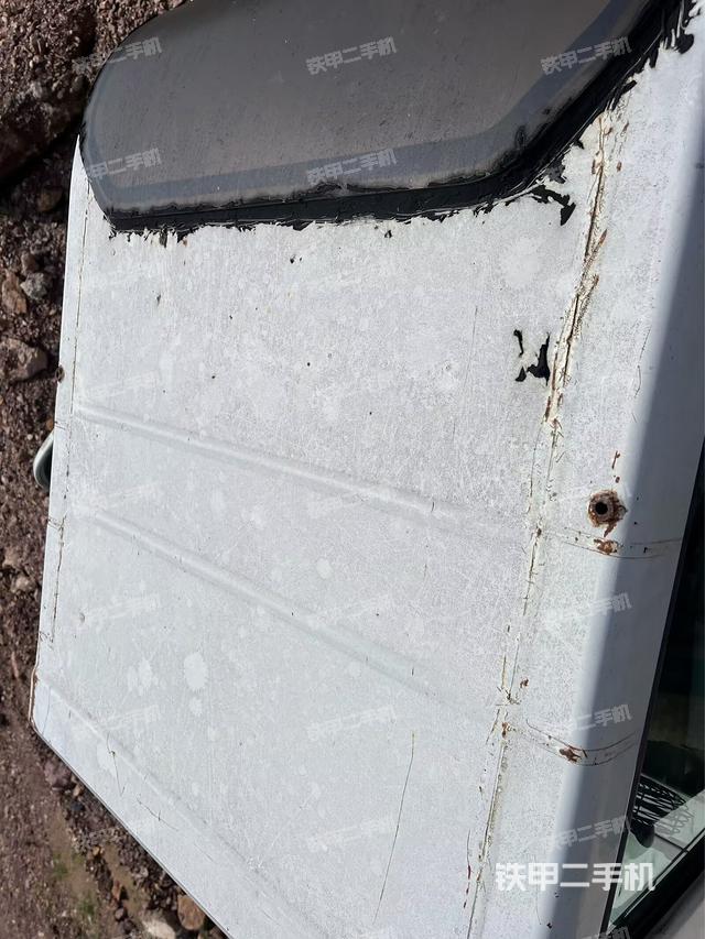 駕駛室頂部（整機(jī)外觀）