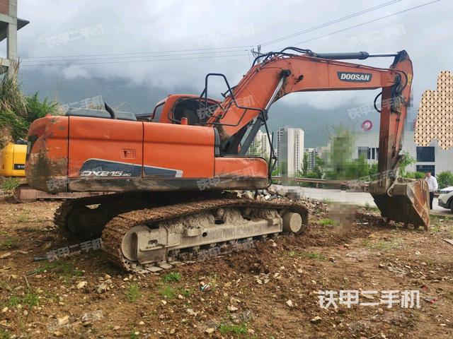 右后45(整機(jī)外觀) 右后45(整機(jī)外觀)