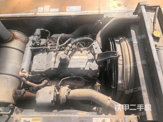 發(fā)動(dòng)機(jī)整體俯視(整機(jī)外觀) 發(fā)動(dòng)機(jī)整體俯視(整機(jī)外觀)