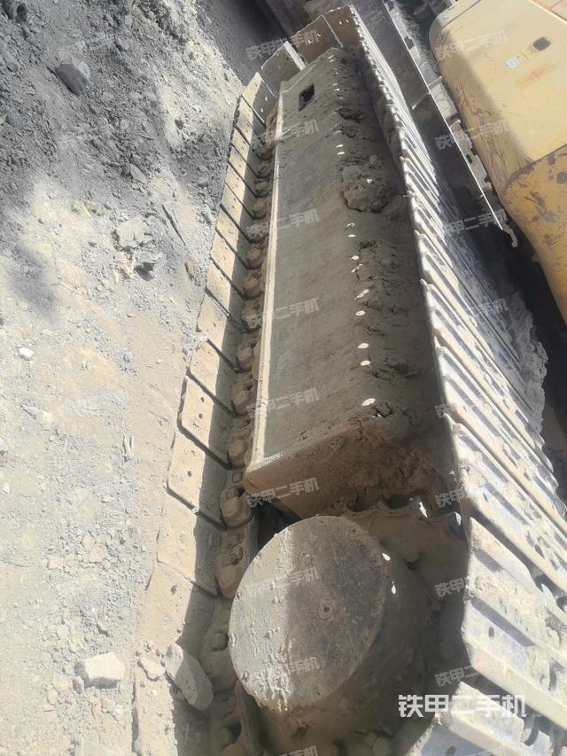 右側(cè)履帶整體?（行走機構(gòu)）