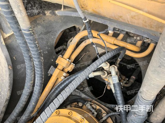 中央回轉(zhuǎn)接頭特寫(上車部件) 中央回轉(zhuǎn)接頭特寫(上車部件)